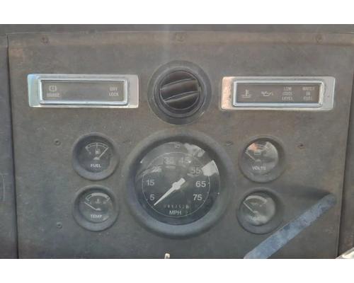  Ford LTS8000 Instrument Cluster #