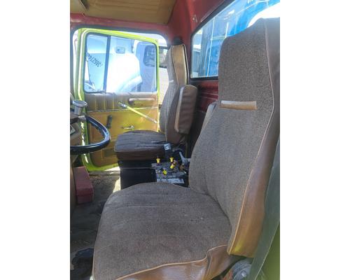 FORD LTS9000 Cab or Cab Mount