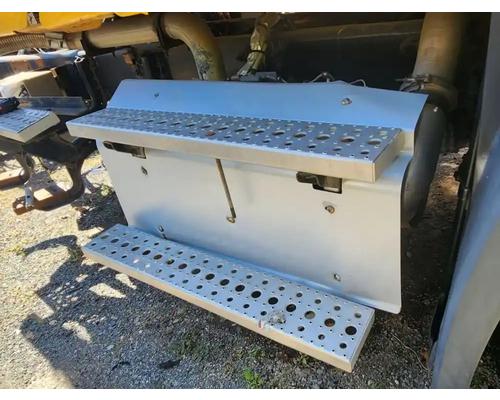  Freightliner 108SD DPF - Diesel Particulate Filter #
