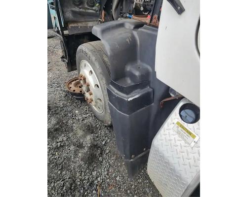 Freightliner 114SD Fender Extension # Freightliner 114SD Fender Extension #
