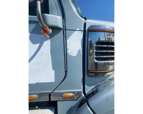 Freightliner 122SD Cowl # Freightliner 122SD Cowl #