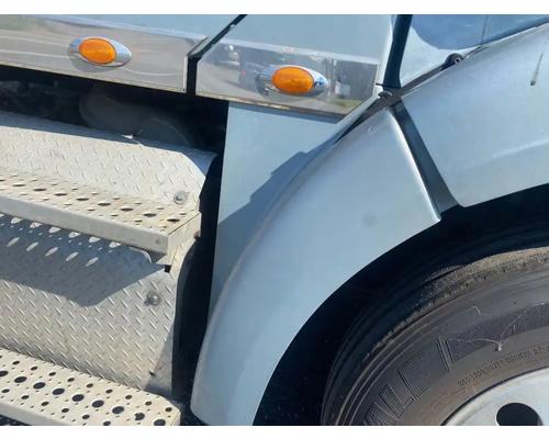 Freightliner 122SD Fender Extension # Freightliner 122SD Fender Extension #