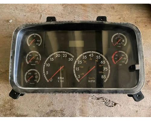  Freightliner B2 Instrument Cluster #