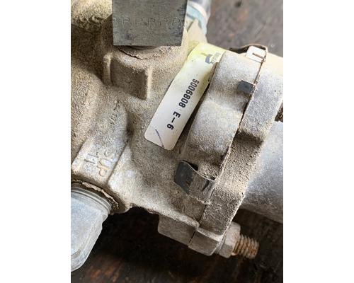 FREIGHTLINER CASCADIA 113BBC BrakeClutch Pedal Box