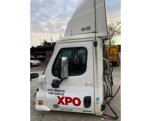 FREIGHTLINER CASCADIA 113BBC Cab