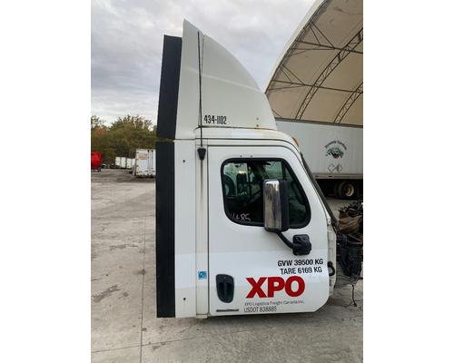 FREIGHTLINER CASCADIA 113BBC Cab