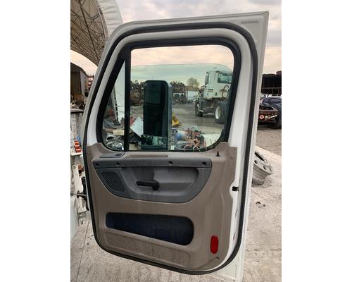 FREIGHTLINER CASCADIA 113BBC Cab