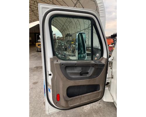 FREIGHTLINER CASCADIA 113BBC Cab