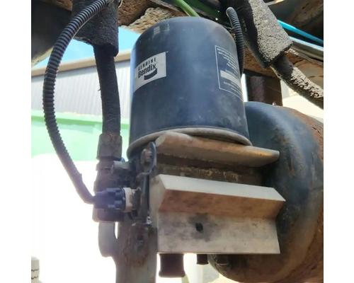  Freightliner Cascadia 113 Air Dryer #