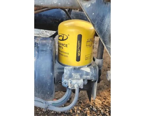  Freightliner Cascadia 113 Air Dryer #
