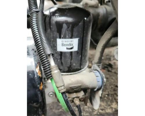  Freightliner Cascadia 113 Air Dryer #