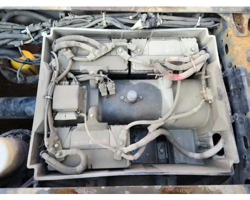 Freightliner Cascadia 113 Battery Box # Freightliner Cascadia 113 Battery Box #