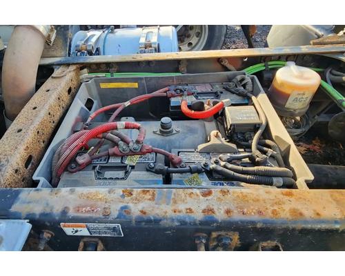 Freightliner Cascadia 113 Battery Box # Freightliner Cascadia 113 Battery Box #