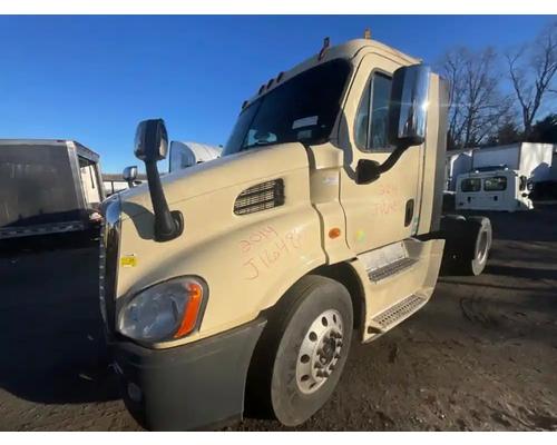  Freightliner Cascadia 113 Cab #