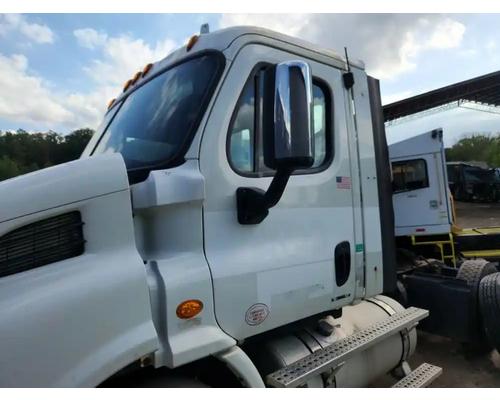  Freightliner Cascadia 113 Cab #