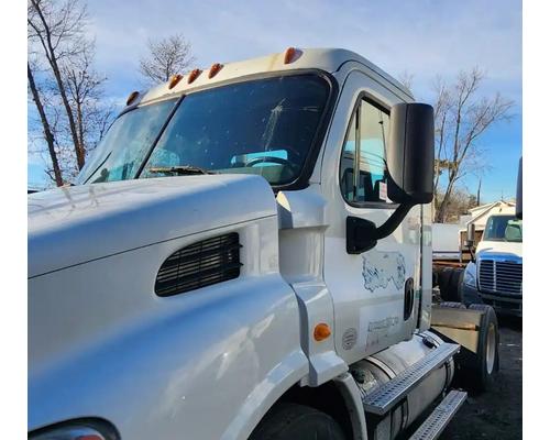  Freightliner Cascadia 113 Cab #