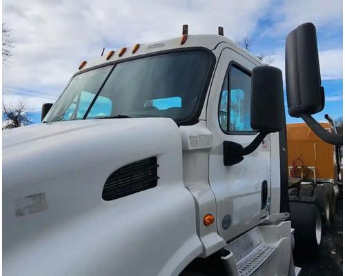  Freightliner Cascadia 113 Cab #