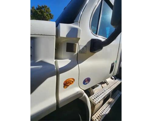  Freightliner Cascadia 113 Cowl #