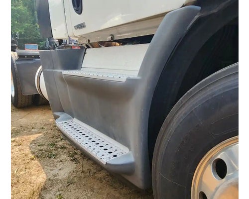  Freightliner Cascadia 113 DPF - Diesel Particulate Filter #