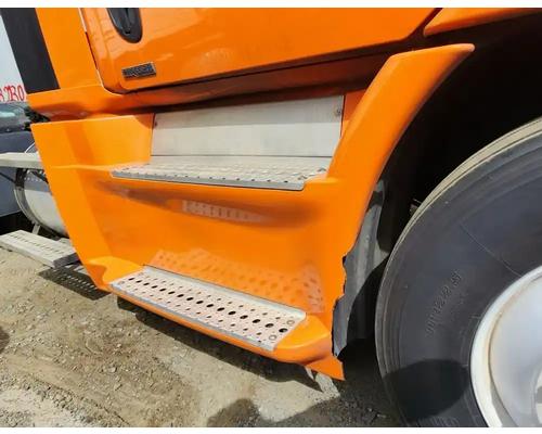  Freightliner Cascadia 113 DPF - Diesel Particulate Filter #