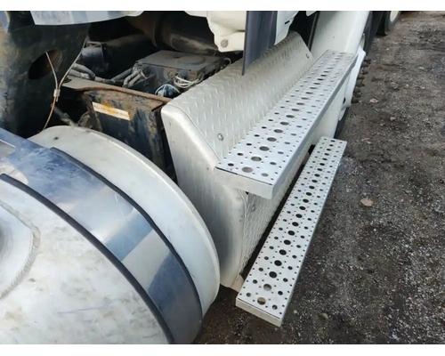  Freightliner Cascadia 113 DPF - Diesel Particulate Filter #