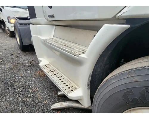  Freightliner Cascadia 113 DPF - Diesel Particulate Filter #