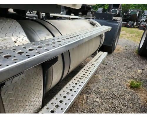  Freightliner Cascadia 113 Fuel Tank #