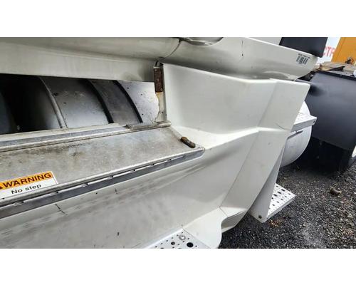  Freightliner Cascadia 113 Fuel Tank #