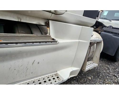  Freightliner Cascadia 113 Fuel Tank #
