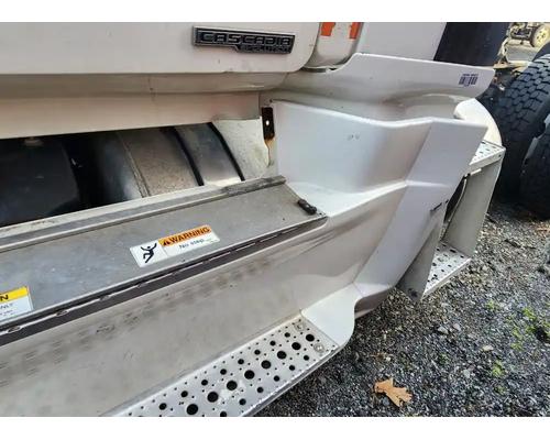  Freightliner Cascadia 113 Fuel Tank #