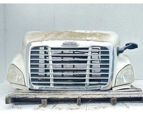  Freightliner Cascadia 113 Hood #