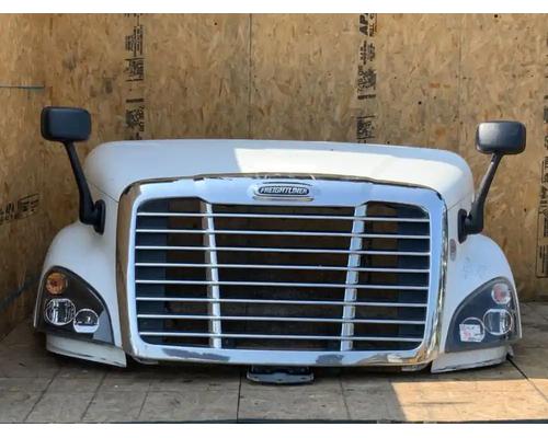  Freightliner Cascadia 113 Hood #