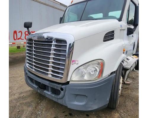  Freightliner Cascadia 113 Hood #