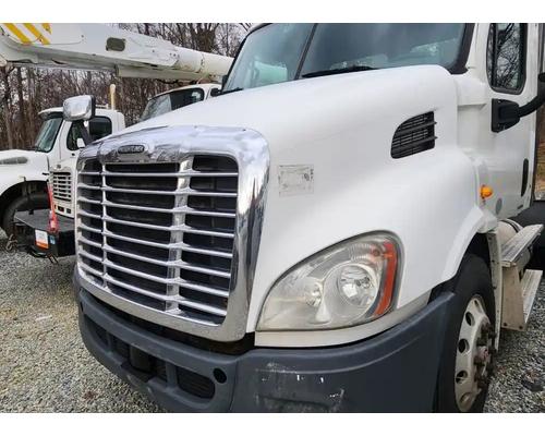  Freightliner Cascadia 113 Hood #