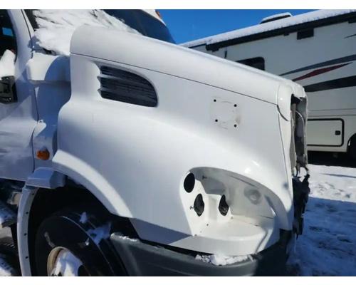  Freightliner Cascadia 113 Hood #