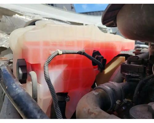  Freightliner Cascadia 113 Radiator Overflow #