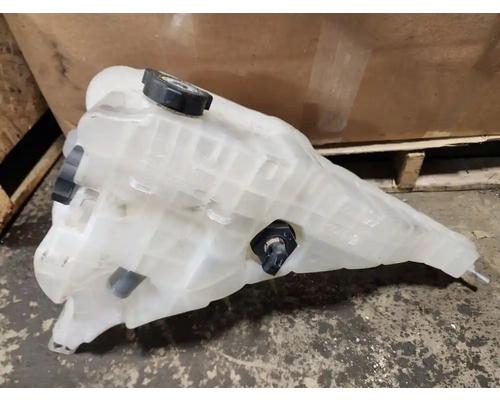 freightliner-cascadia-113-radiator-overflow #1443021