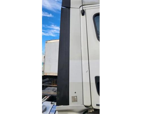  Freightliner Cascadia 113 Fairing #