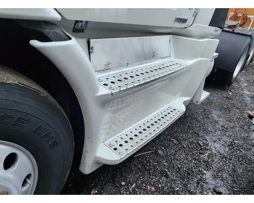  Freightliner Cascadia 113 Fairing #