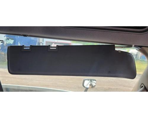  Freightliner Cascadia 113 Visor #
