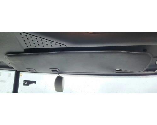  Freightliner Cascadia 113 Visor #