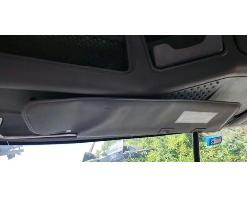  Freightliner Cascadia 113 Visor #