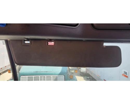  Freightliner Cascadia 113 Visor #