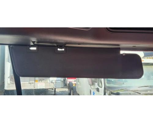  Freightliner Cascadia 113 Visor #
