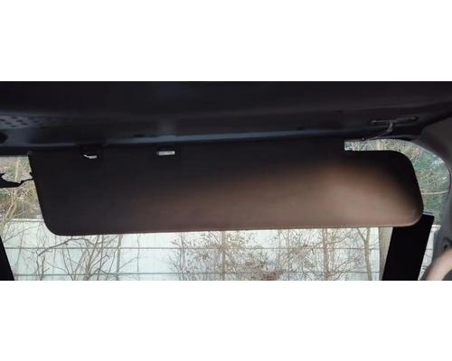  Freightliner Cascadia 113 Visor #