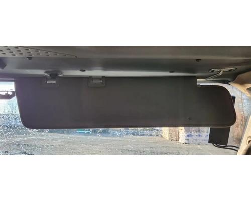  Freightliner Cascadia 113 Visor #