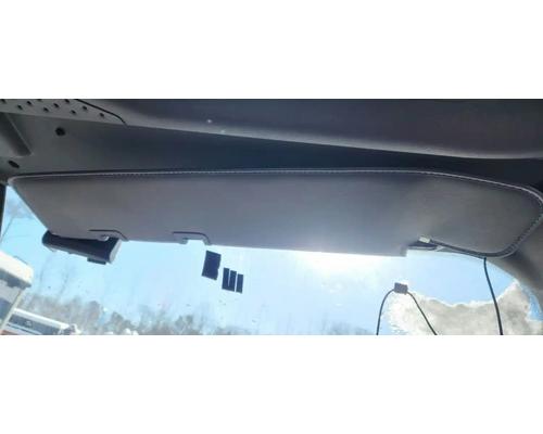  Freightliner Cascadia 113 Visor #