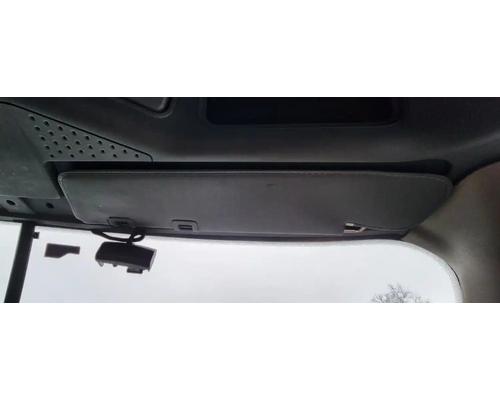  Freightliner Cascadia 113 Visor #