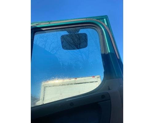 freightliner-cascadia-113-windshield #720670