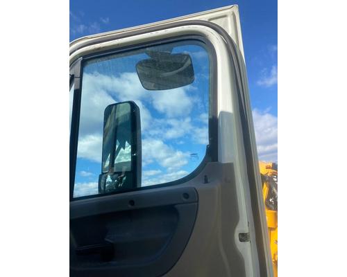 freightliner-cascadia-113-windshield #720740